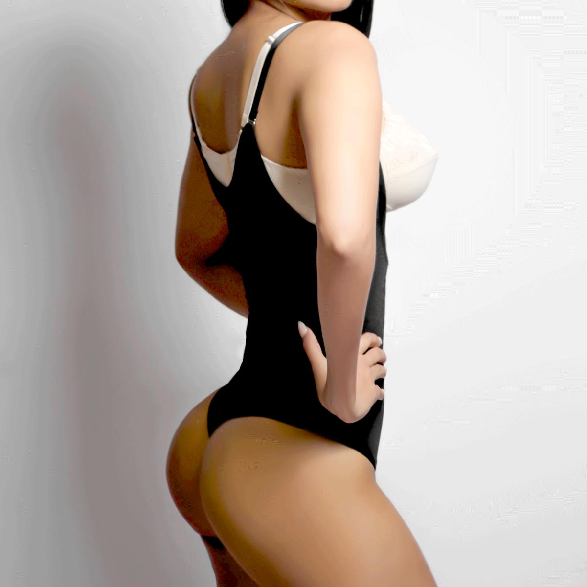 [V-065] Faja Body Semi Hilo Levanta Glúteos de Algodón y Powernet